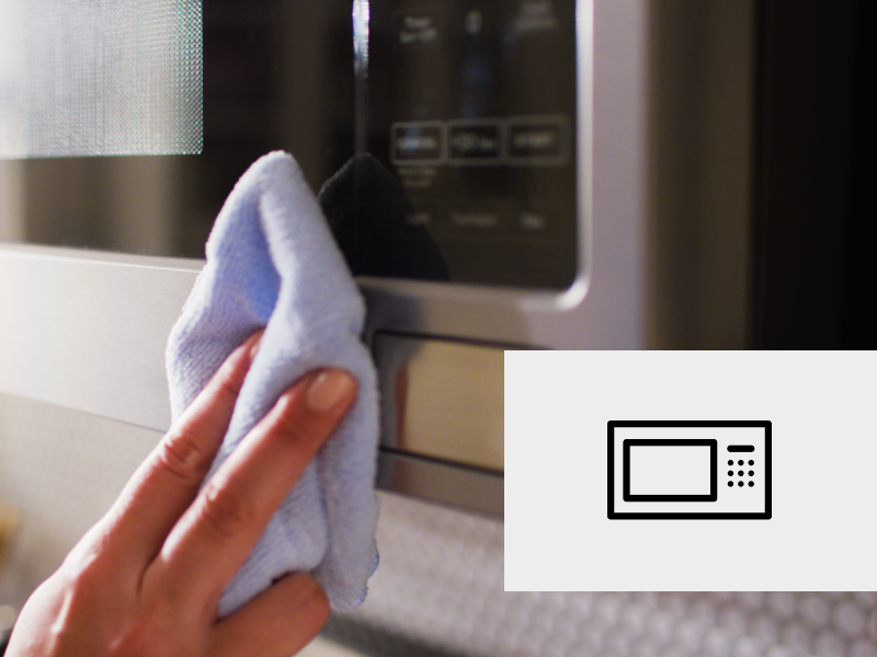 Cleaning the exterior of a microwave. Cleaning the exterior of a microwave.
