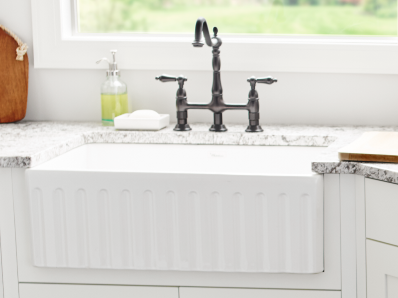 Kitchen sink set in a modern kitchen Kitchen sink set in a modern kitchen