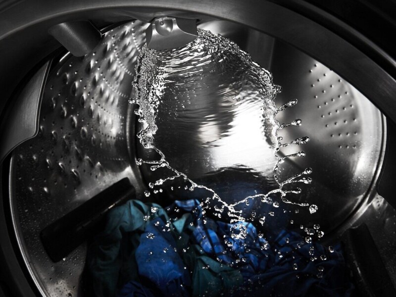 Water running into a washer