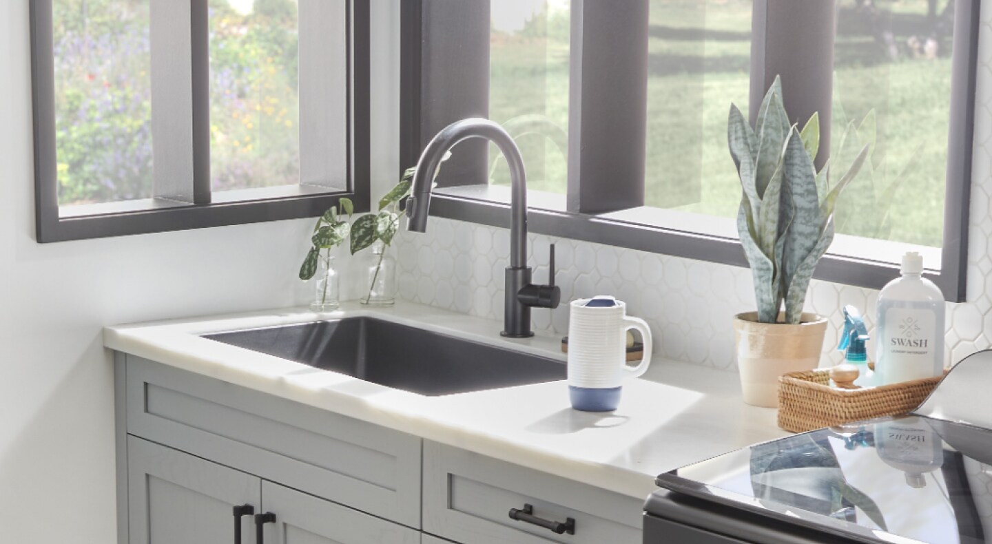 A pristine kitchen sink