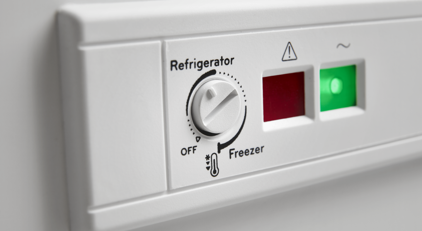 A freezer temperature knob A freezer temperature knob