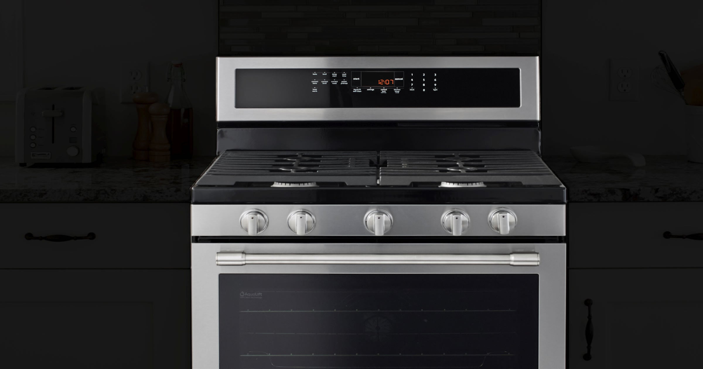 Fingerprint Resistant Stainless Steel 30 Inch Wide Gas Range With 5th Oval Burner 5 0 Cu Ft Mgr6600fz Maytag