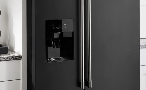 Refrigerator ice maker