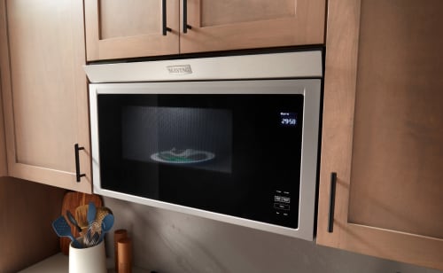 Steaming green beans in Maytag® microwave