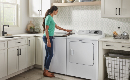 Person making a washer selection