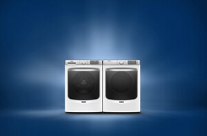 A Maytag® laundry set with a Reader's Choice badge