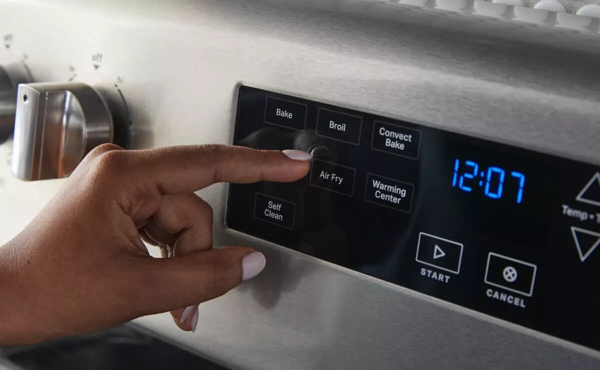 Air Fry vs. Bake: When to Use Each Setting for Optimal Results | Maytag