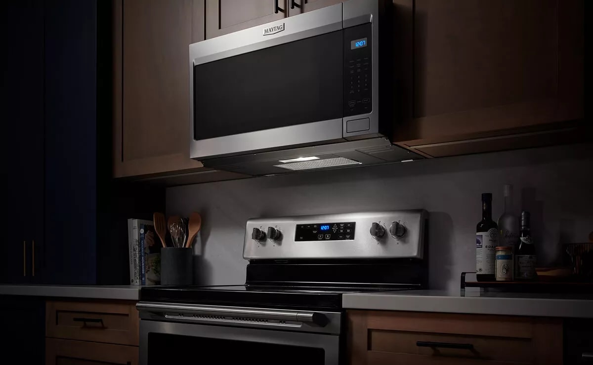 Convection Ovens vs. Microwaves: Key Differences | Maytag