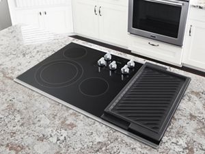 Electric cooktop with shop grill