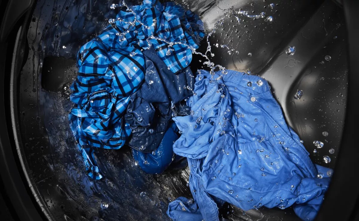 How Many Gallons of Water Do Washing Machines Use? | Maytag