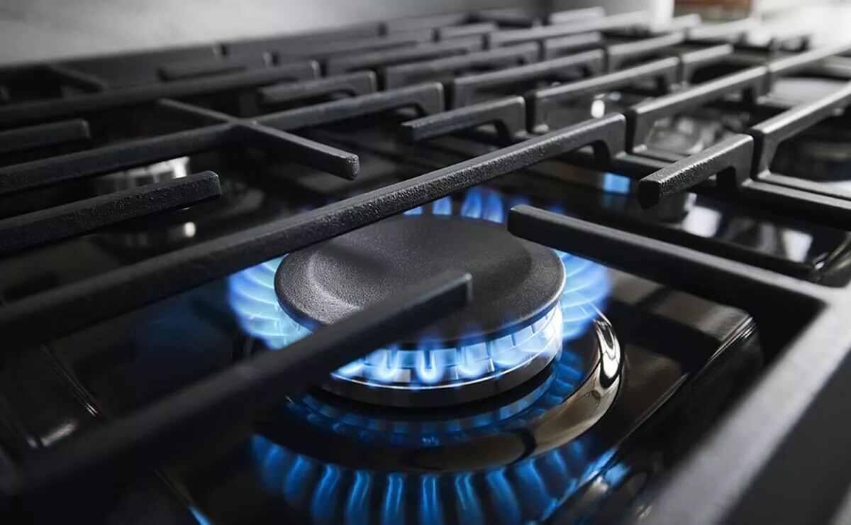How To Choose a Gas Stove | Maytag