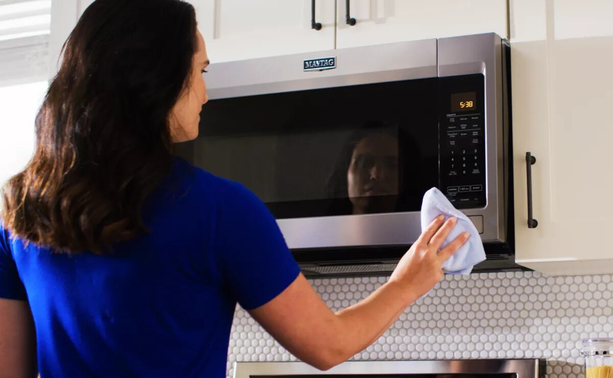 How to Clean a Microwave in 3 Steps | Maytag