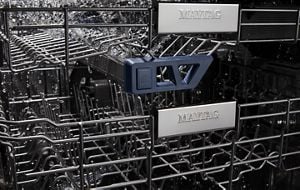 Cleaning a dishwasher filter under running water