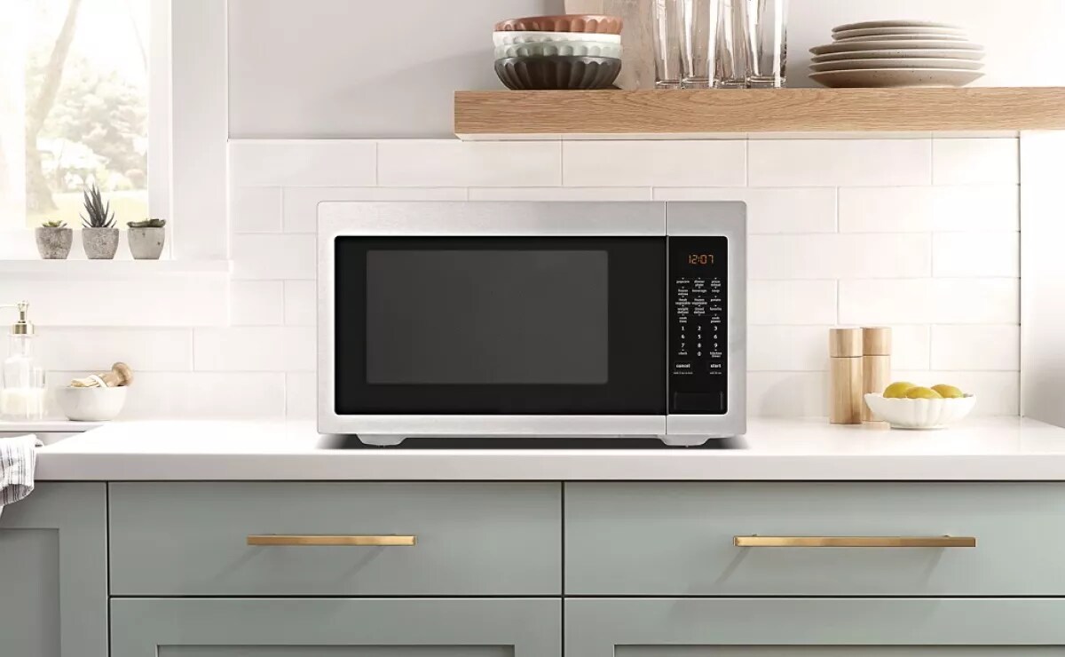 How to Steam Fish in a Microwave from Cod to Salmon | Maytag