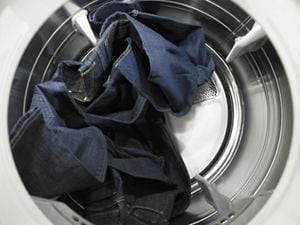 Washing jacket 2025 in washing machine