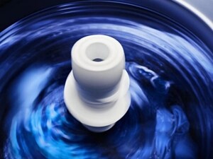 Agitator with blue spinning clothes